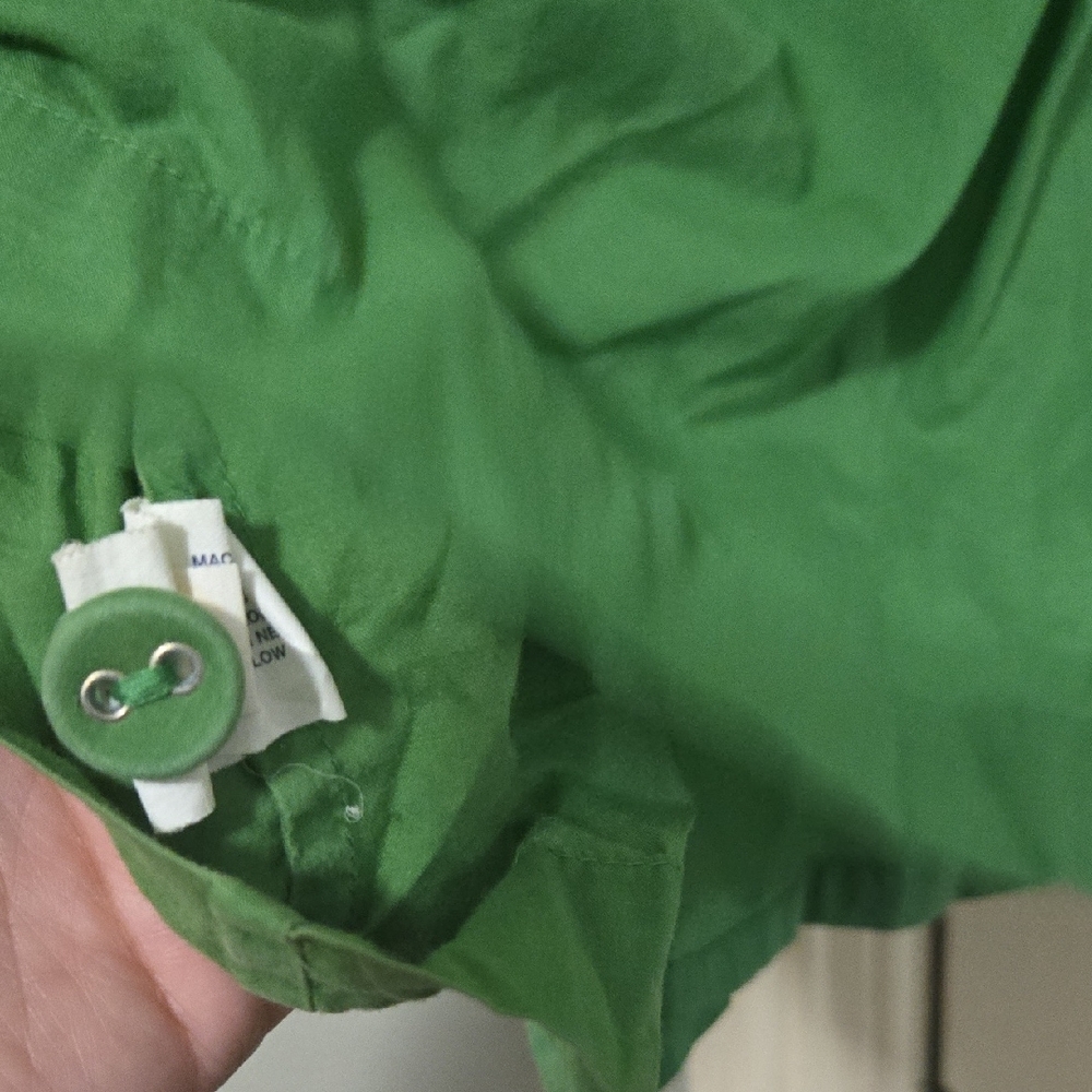 GAP Bright Green Button-Front Top - Picture 7 of 7